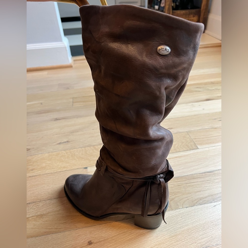 Italian Made Deky Women’s Distressed Brown Nubuck Leather Slouch Heeled Boot